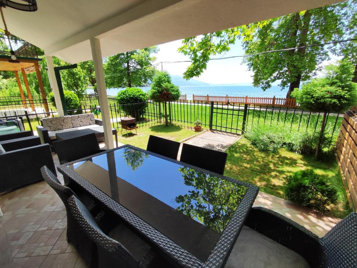 Villa Paradiso Ohrid Bagian luar foto